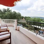 Апарт-отель Foinikounta View 3*