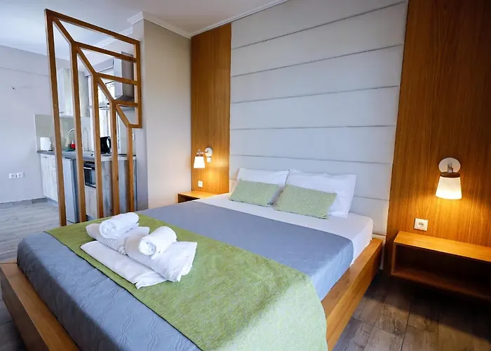 Aparthotel Foinikounta View