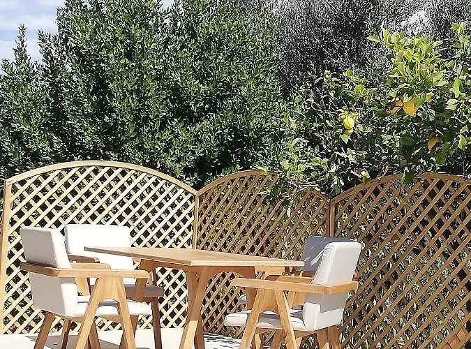 Aparthotel Foinikounta View 3*